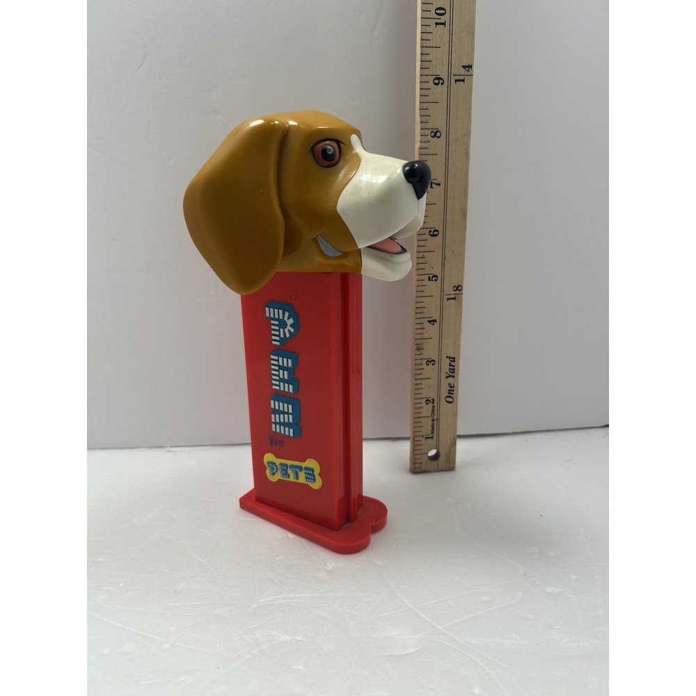 PEZ For Pets Dog Treat Dispenser Brown White Beagle Head Red Plastic Toy